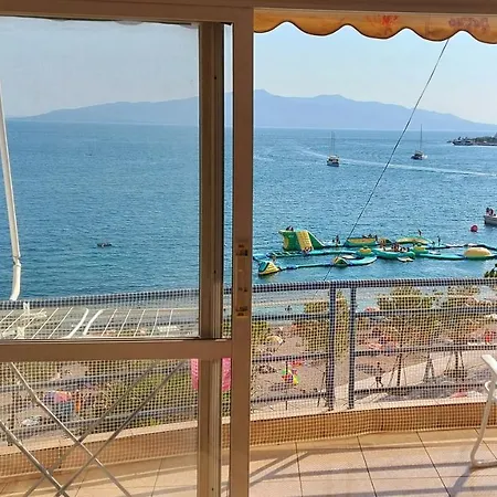 Apartment Spacious Right On The Boulevard With Breathtaking Panoramic Sea View