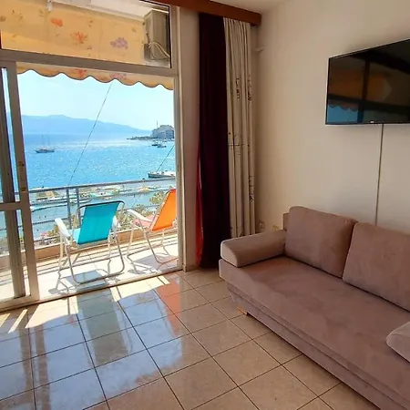 Spacious Right On The Boulevard With Breathtaking Panoramic Sea View Apartment